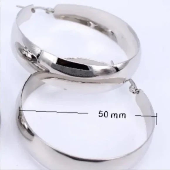 NEW 18K WHITE GOLD 2”ROUND CHUNKY HOOP EARRINGS - Picture 4 of 4